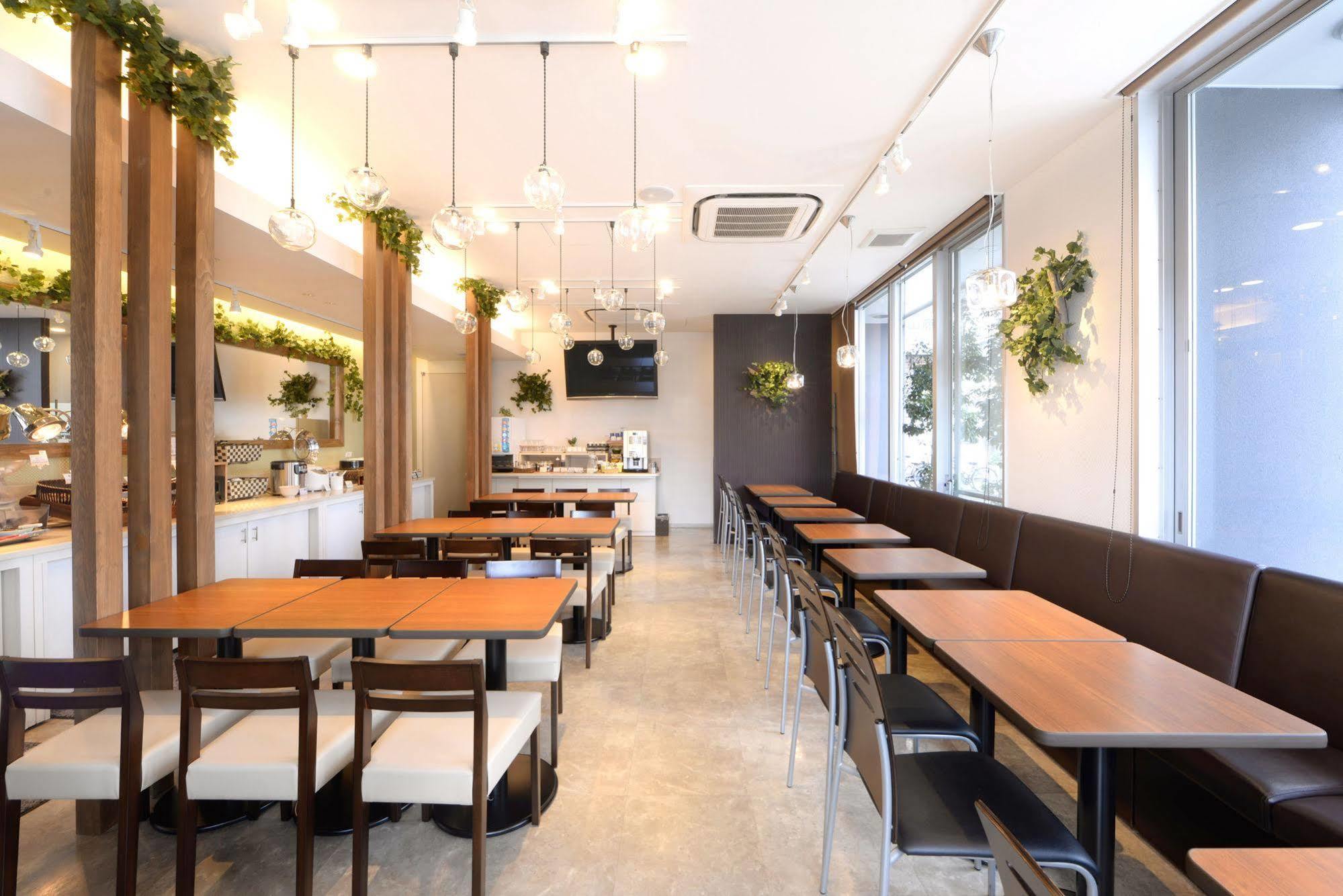 Vessel Inn Hiroshima Station Exterior foto